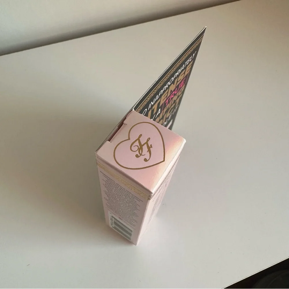 Travel Size Lip Injection Maximum Plump Extra Strength Hydrating Lip Plumper - Picture 4 of 4